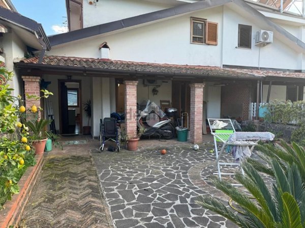 casa indipendente in vendita a San Mango Piemonte
