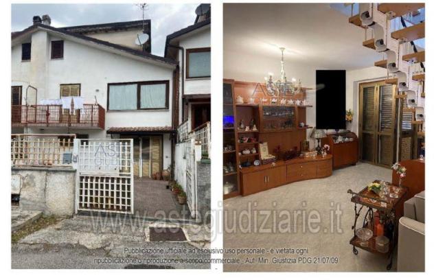 casa indipendente in vendita a San Mango Piemonte