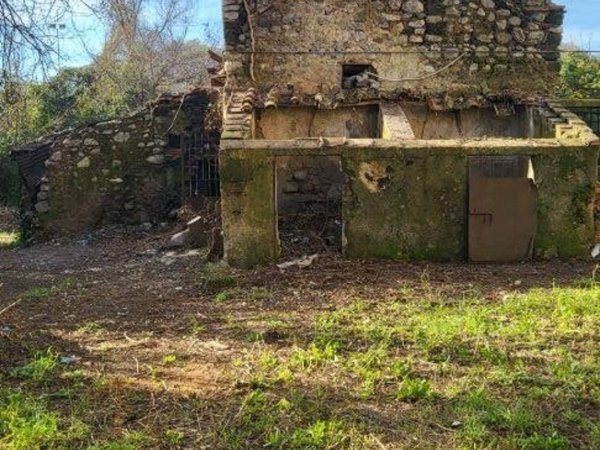 casa indipendente in vendita a San Mango Piemonte