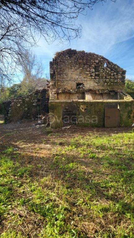 casa indipendente in vendita a San Mango Piemonte