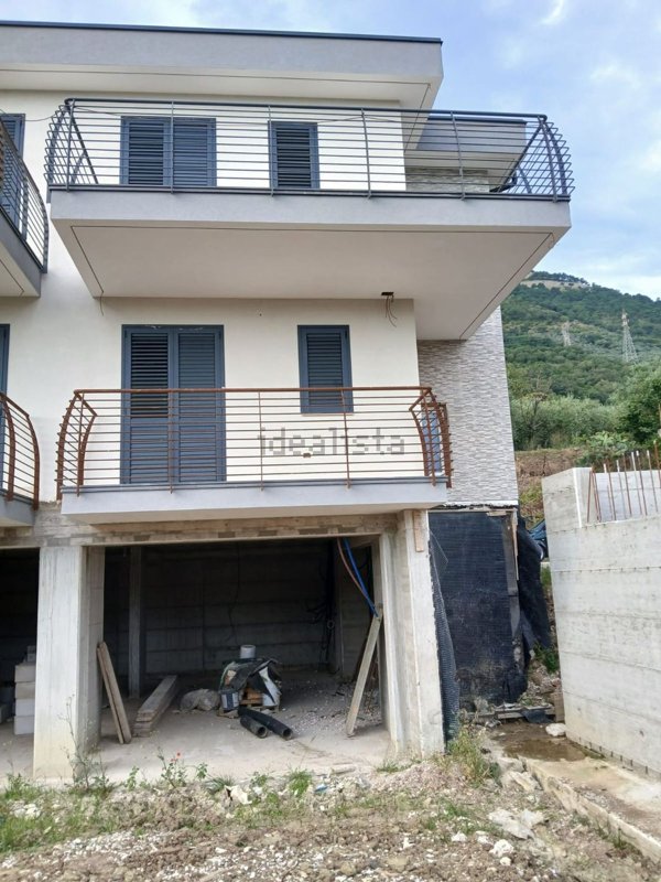 casa indipendente in vendita a San Mango Piemonte