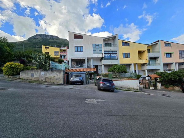 casa indipendente in vendita a San Mango Piemonte in zona Monticelli