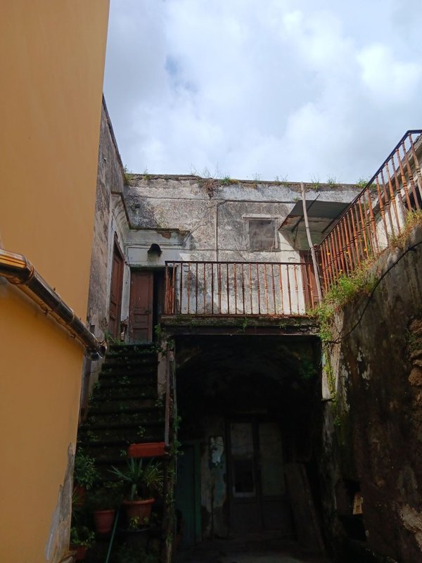 esavano in vendita a San Marzano sul Sarno