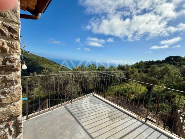 casa indipendente in vendita a San Mauro Cilento