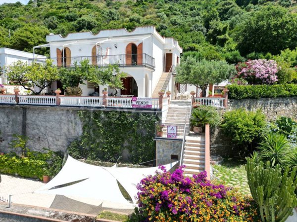 casa indipendente in vendita a San Mauro Cilento in zona Mezzatorre