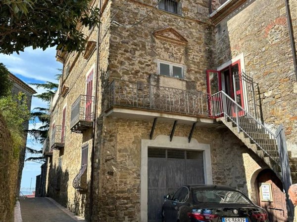 casa indipendente in vendita a San Mauro Cilento