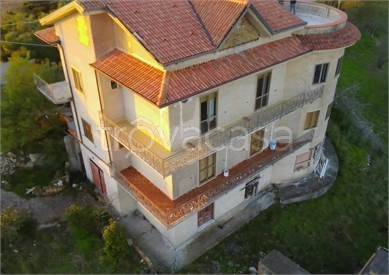 casa indipendente in vendita a San Mauro Cilento