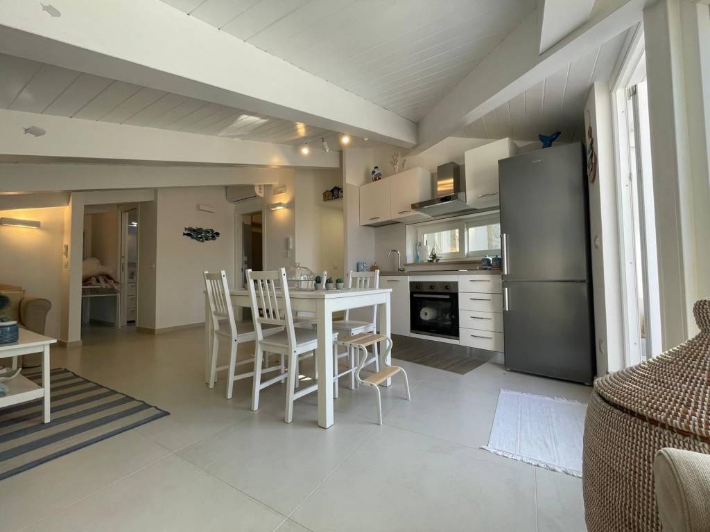 appartamento in vendita a San Mauro Cilento in zona Mezzatorre
