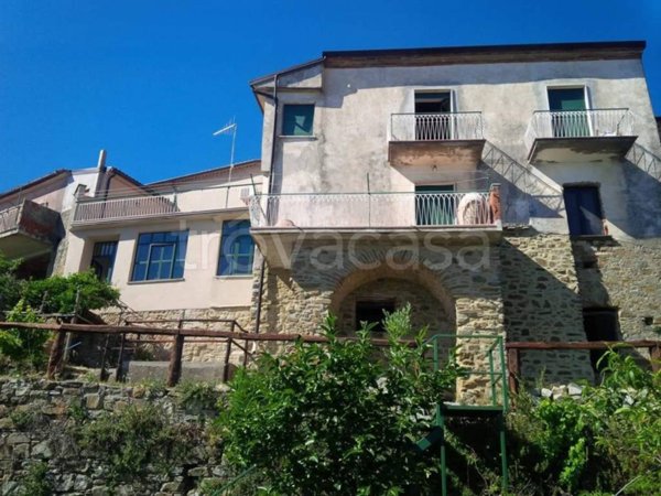 casa indipendente in vendita a San Mauro Cilento
