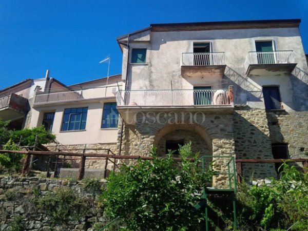 casa indipendente in vendita a San Mauro Cilento
