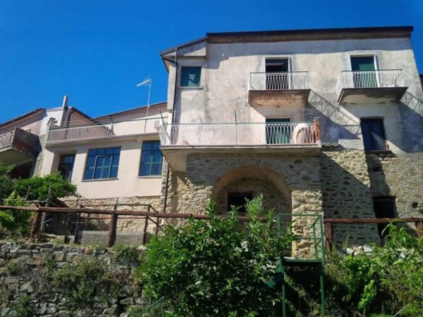 casa indipendente in vendita a San Mauro Cilento