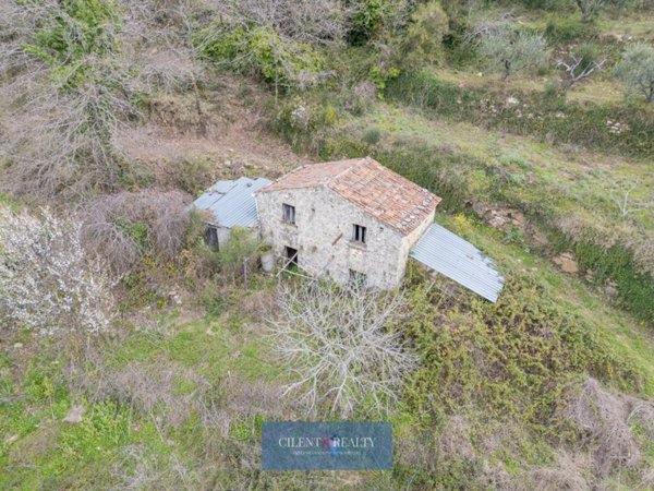 casa indipendente in vendita a San Mauro Cilento