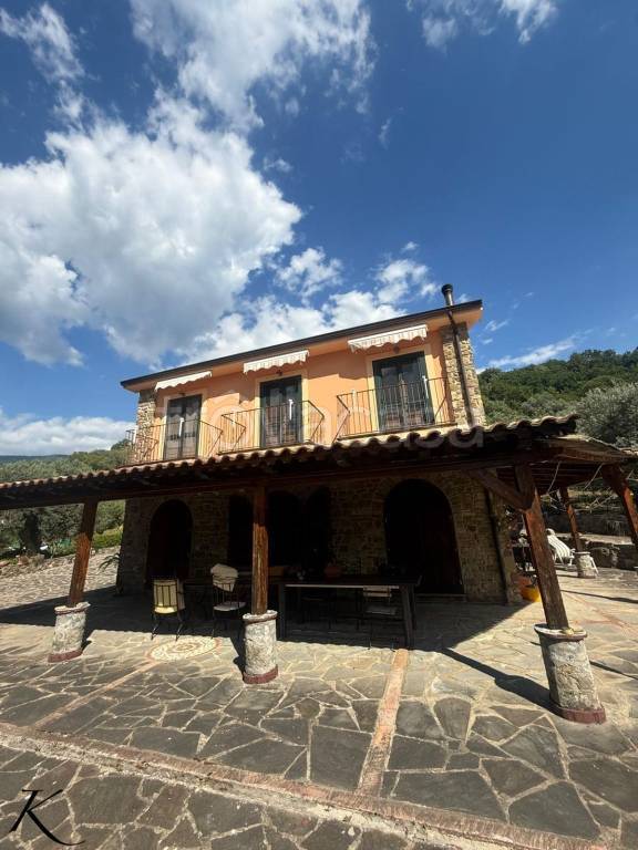 casa indipendente in vendita a San Mauro Cilento