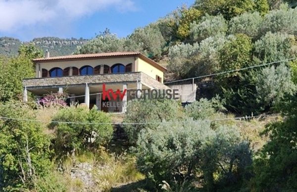 casa indipendente in vendita a San Mauro Cilento