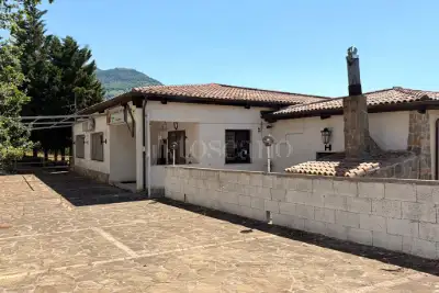 casa indipendente in vendita a San Mauro Cilento