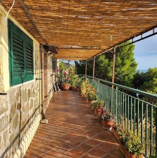 casa indipendente in vendita a San Mauro Cilento in zona Mezzatorre