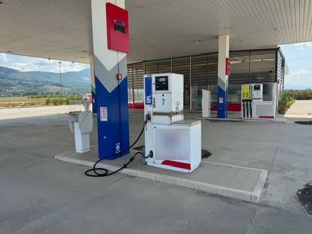 negozio in vendita a San Pietro al Tanagro