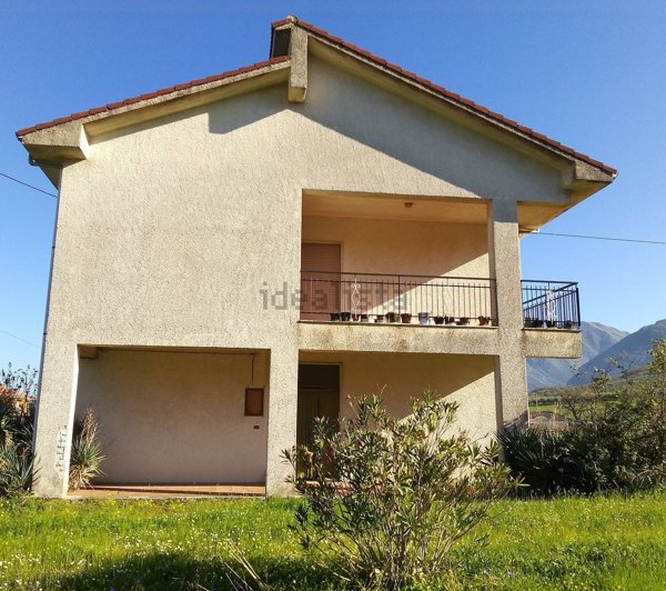 casa indipendente in vendita a San Rufo