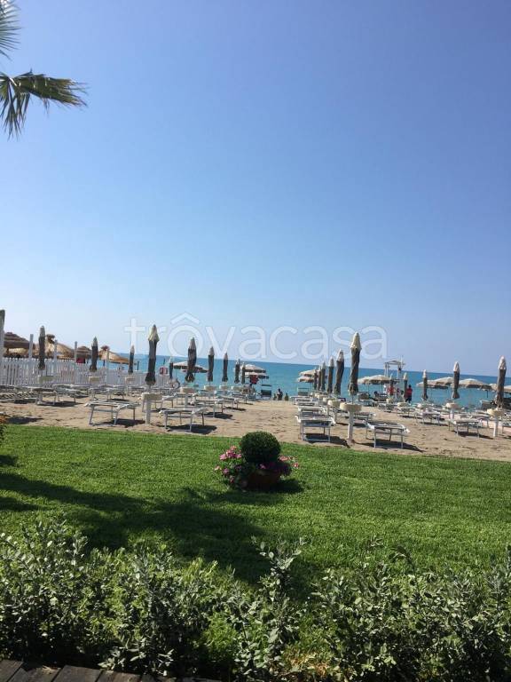 quadrivano in vendita a Santa Marina