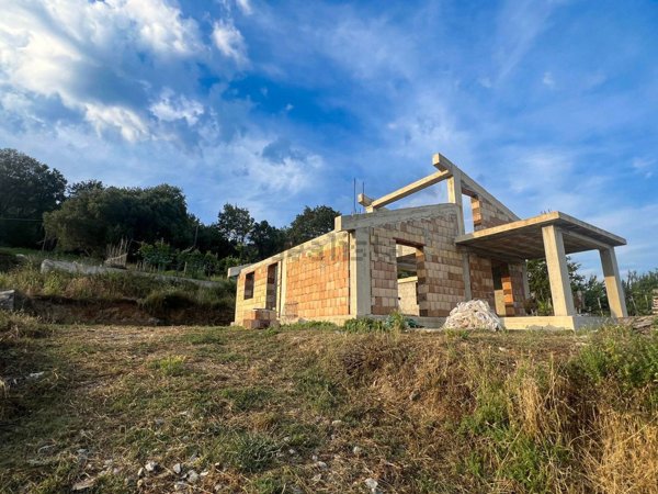 casa indipendente in vendita a Santa Marina