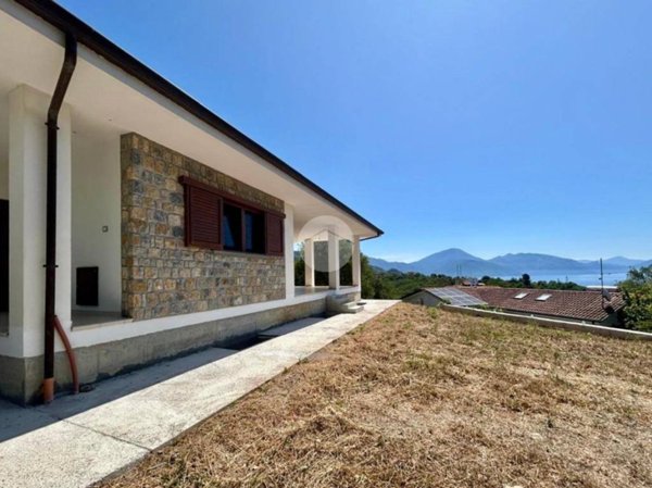 casa indipendente in vendita a Santa Marina