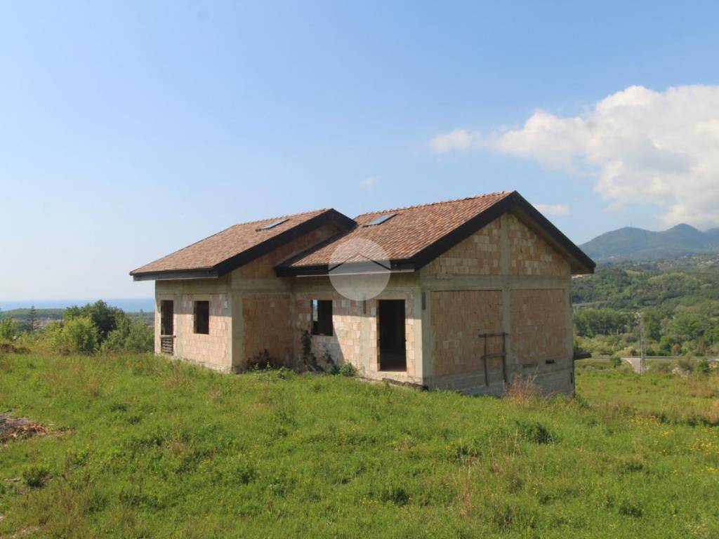 casa indipendente in vendita a Santa Marina