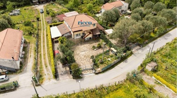 casa indipendente in vendita a Santa Marina
