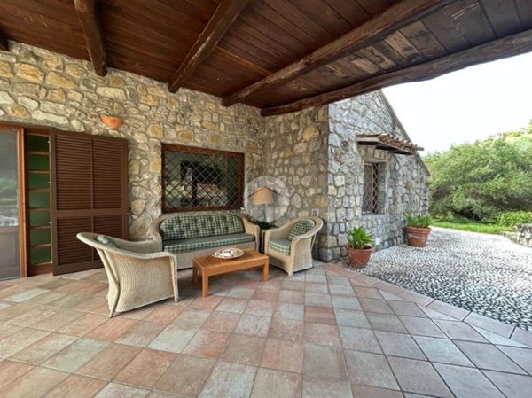 casa indipendente in vendita a Santa Marina
