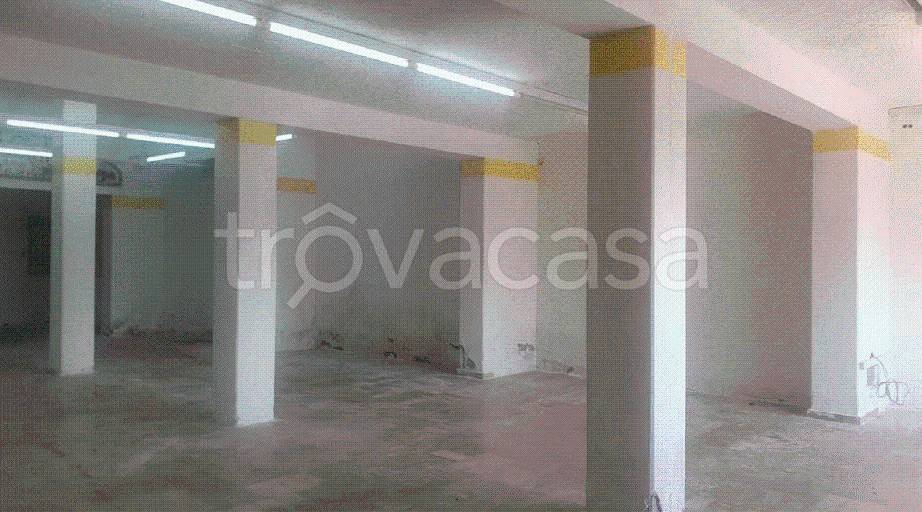 negozio in vendita a Santa Marina