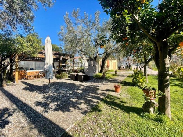 casa indipendente in vendita a Santa Marina