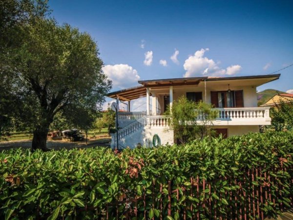 casa indipendente in vendita a Santa Marina