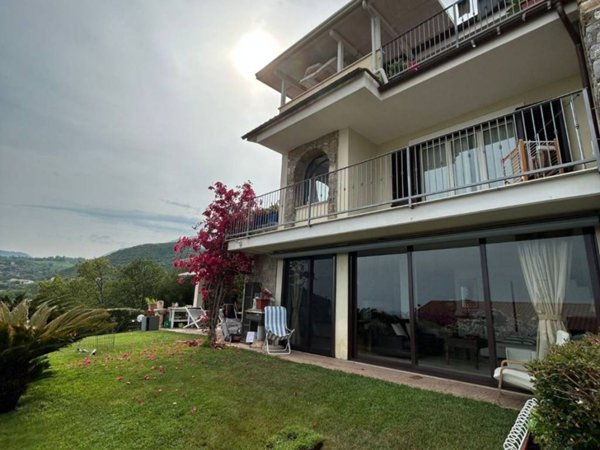 casa indipendente in vendita a Santa Marina