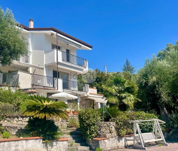 casa indipendente in vendita a Santa Marina