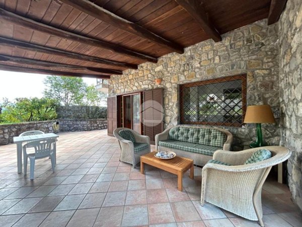 casa indipendente in vendita a Santa Marina