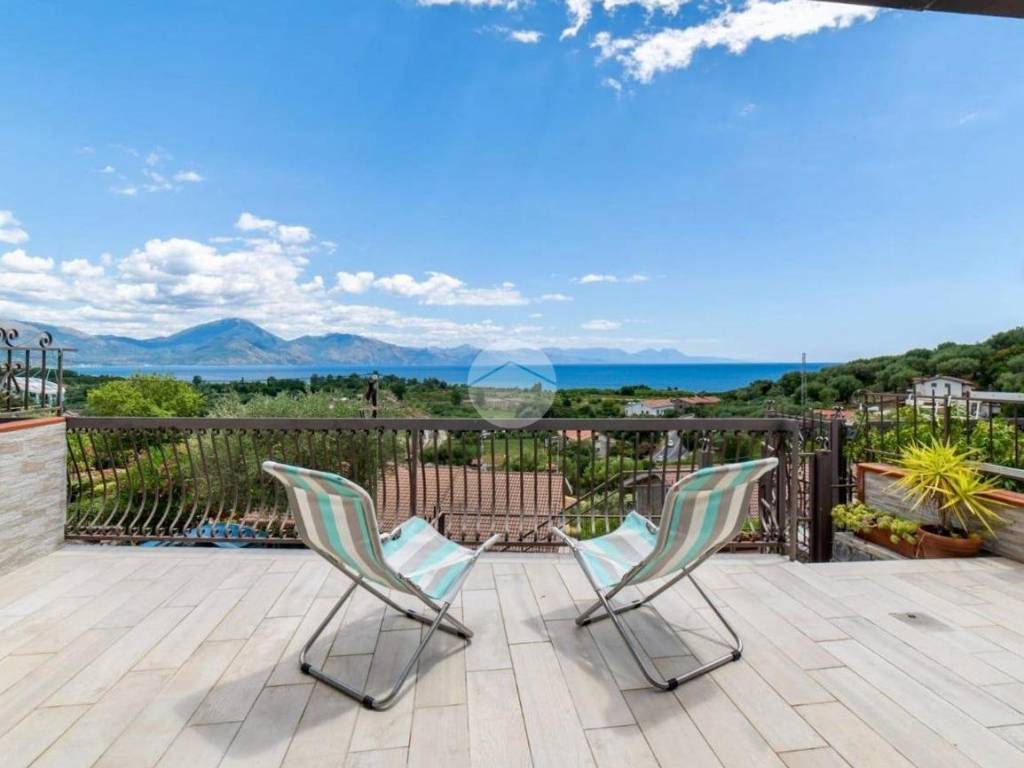 casa indipendente in vendita a Santa Marina