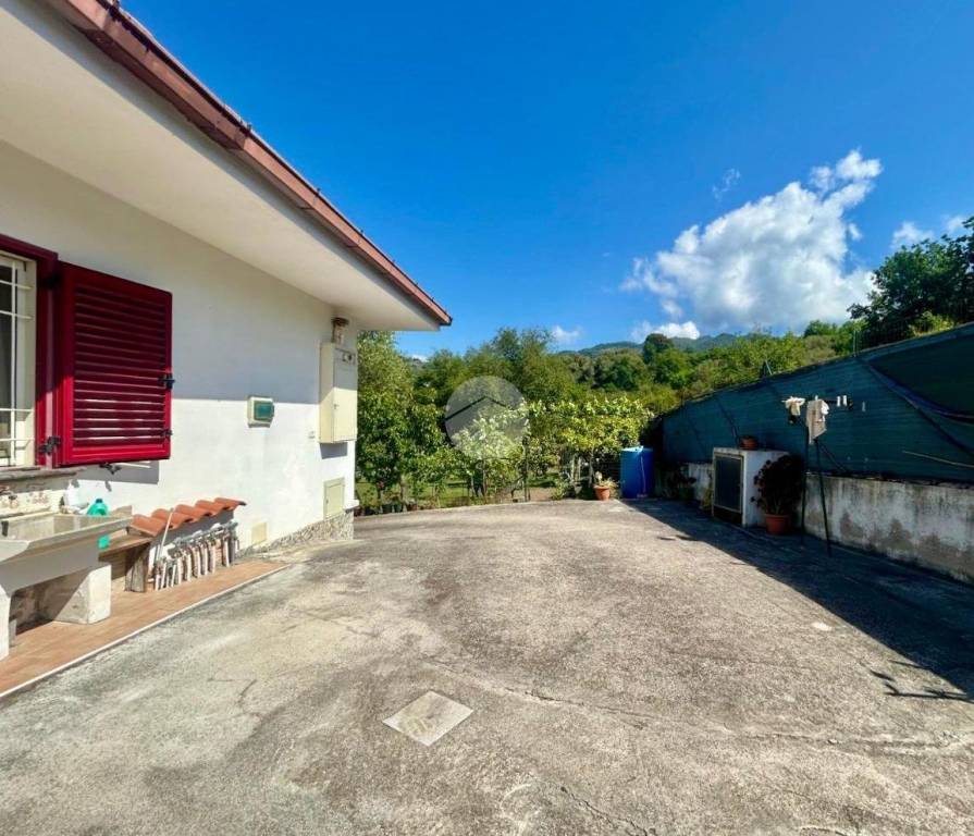 casa indipendente in vendita a Santa Marina