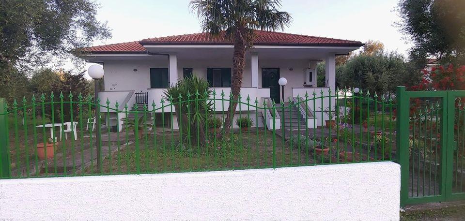 casa indipendente in vendita a Santa Marina