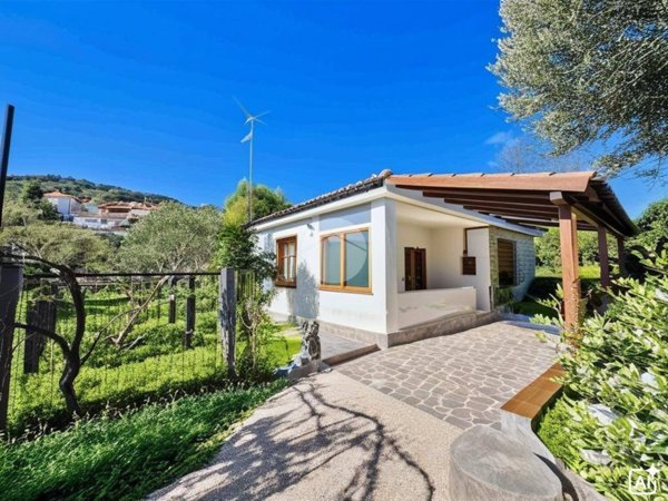 casa indipendente in vendita a Santa Marina