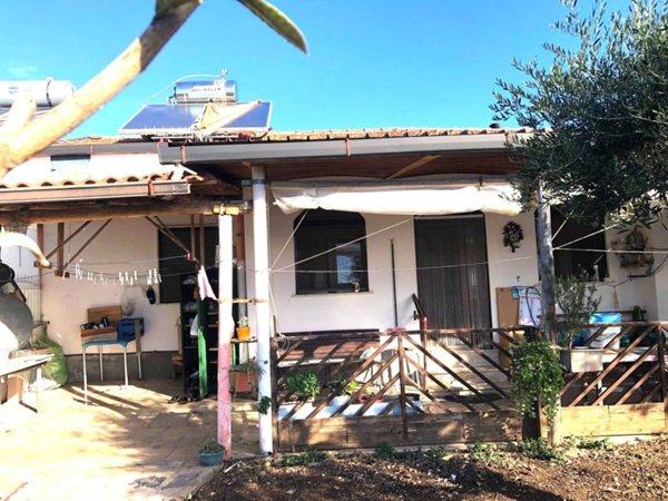 casa indipendente in vendita a Santa Marina