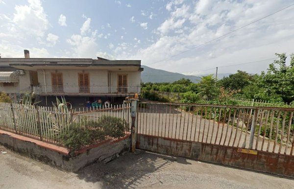 casa semindipendente in vendita a Sant'Egidio del Monte Albino