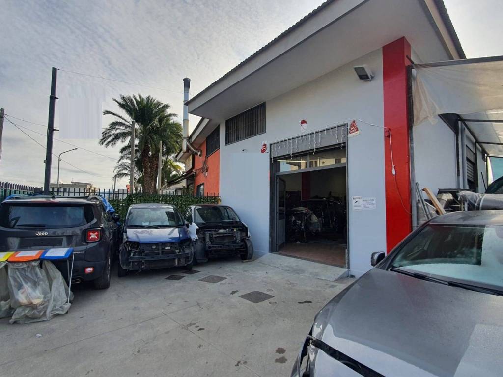 negozio in vendita a San Valentino Torio