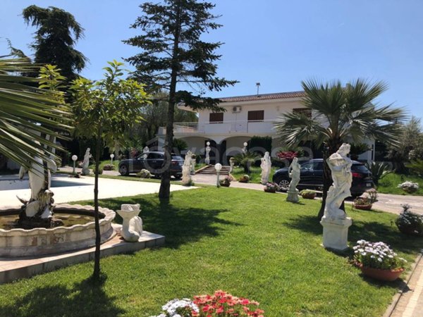 casa indipendente in vendita a San Valentino Torio