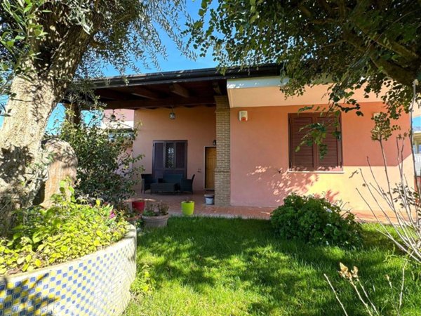 casa indipendente in vendita a San Valentino Torio
