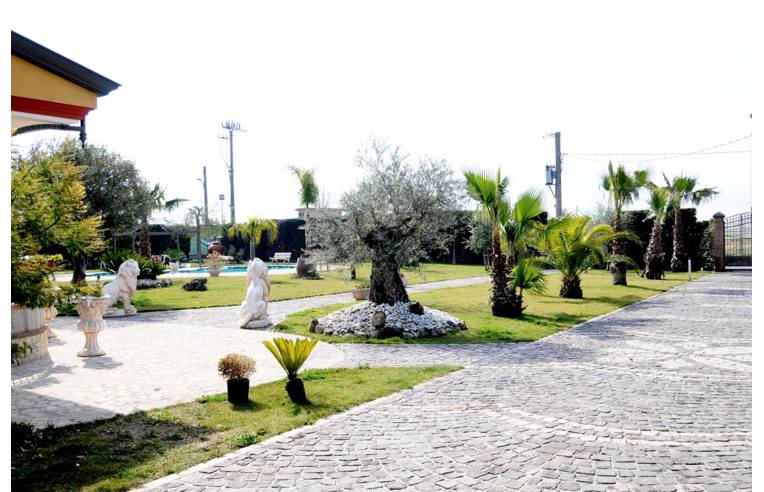 casa indipendente in vendita a San Valentino Torio