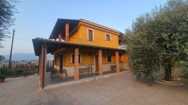 casa indipendente in vendita a San Valentino Torio