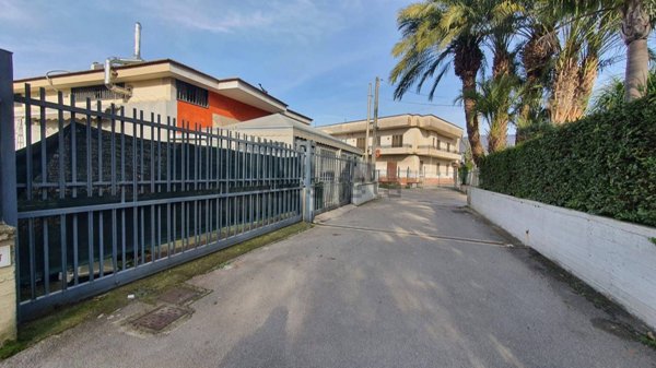 locale commerciale in vendita a San Valentino Torio