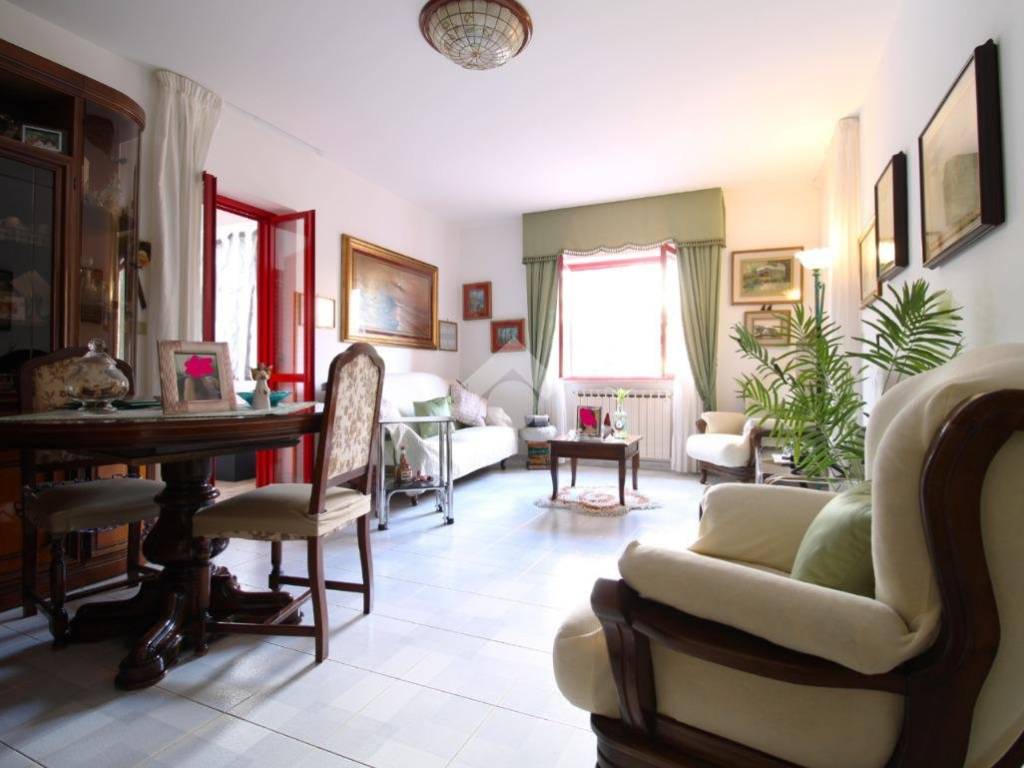 appartamento in vendita a Sapri