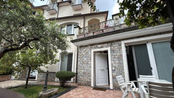 casa indipendente in vendita a Sapri