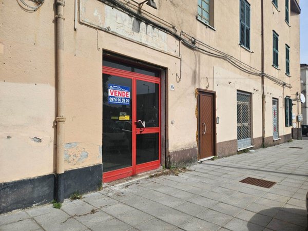 negozio in vendita a Sapri