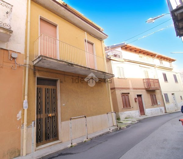 casa indipendente in vendita a Sapri